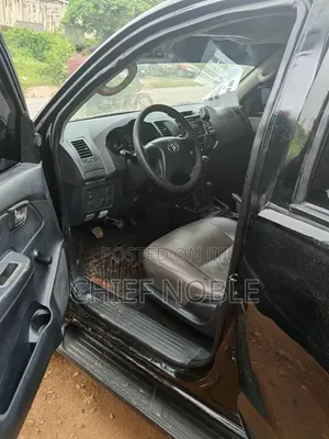 Toyota Hilux 2017 Black