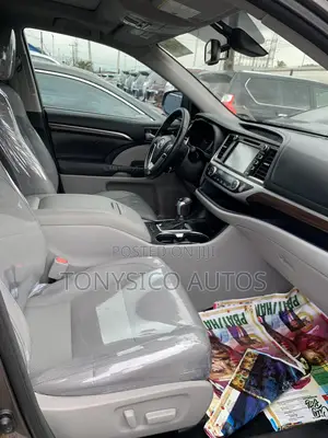Toyota Highlander Limited 4dr SUV (3.5L 6cyl 6A) 2014 Gray