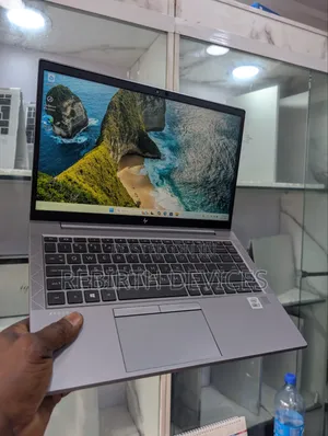 Laptop HP ZBook Firefly 14 G7 16GB Intel Core i7 SSD 512GB