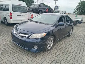 Toyota Corolla 2013 Blue