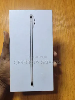 New Apple iPhone Air 256 GB Gold