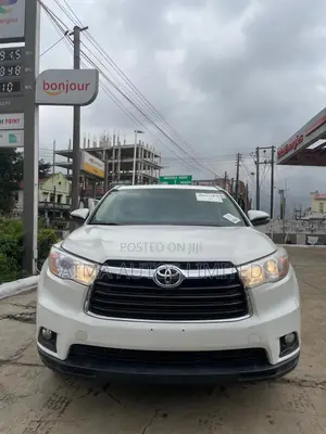 Toyota Highlander Limited 4dr SUV AWD (3.5L 6cyl 6A) 2015 White