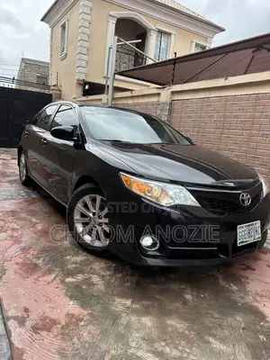 Toyota Camry XLE 4dr Sedan (2.5L 4cyl 6A) 2012 Black