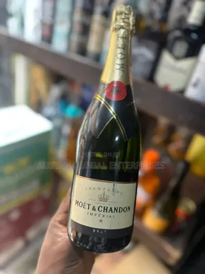 Moet Chamdon Burt