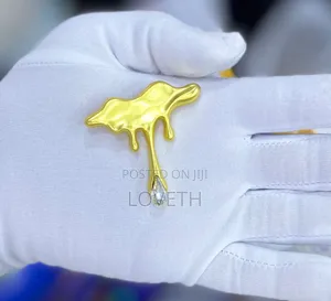 Fashion Brooch