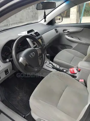 Toyota Corolla LE Special Edition 4dr Sedan (1.8L 4cyl 4A) 2013 Gray
