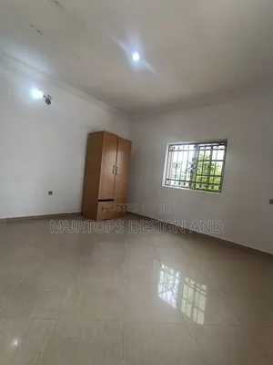 Mini Flat in Oral Estate, Chevron for rent