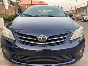 Toyota Corolla 2013 Blue