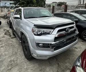 Toyota 4-Runner 2015 Silver