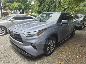 Toyota Highlander 2020 Blue