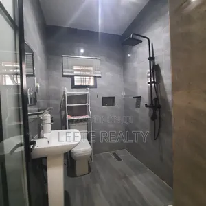 5bdrm Duplex in Wuye for rent