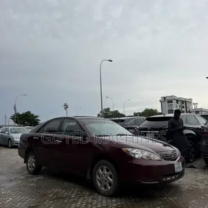 Toyota Camry LE 4dr Sedan (2.4L 4cyl 5M) 2003  Red 