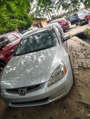 Honda Accord 2004 Silver