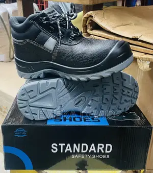 Standard Brand Industrial Safety Boots Designed.