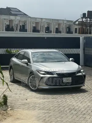 Toyota Avalon Limited FWD Sedan (3.5L V6 8A) 2019 Gray