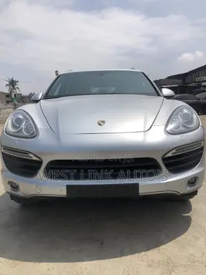 Porsche Cayenne GTS 4dr SUV AWD (3.6L 6cyl Turbo 8A) 2015 Silver