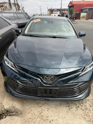 Toyota Camry 2018 Gray