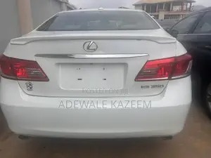 Lexus ES 350 2011 White
