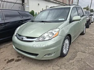Toyota Sienna 2008 Green