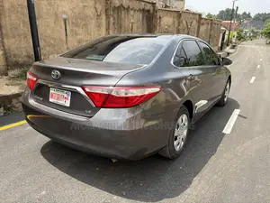 Toyota Camry LE 4dr Sedan (2.5L 4cyl 6A) 2016 Gray