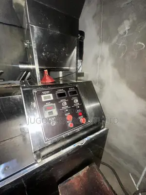 Single Screw Snacks Extruding Machine With Conveyor and Mixer
