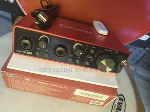 Professional the Focusrite Scarlett 2i2 (3rd Gen)