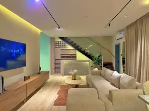 Newly Launched Luxury 2-Bedroom Maisonette With PS5