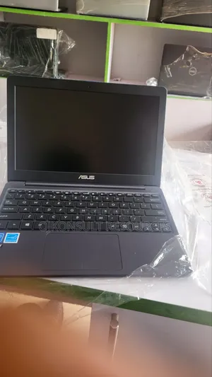 Laptop Asus VivoBook E12 E203NA 2GB Intel Celeron SSD 32GB