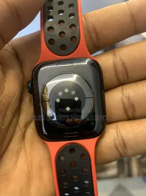 Clean Apple Series 8 45mm GPS LTE