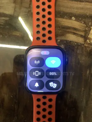 Clean Apple Series 8 45mm GPS LTE