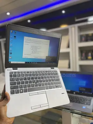 Laptop HP EliteBook 820 8GB Intel Core i5 HDD 5T