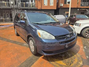 Toyota Sienna 2005 Blue
