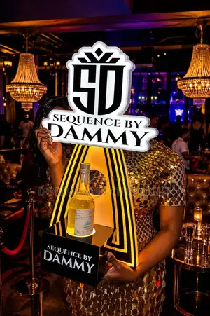 Customized Luxury Bottle Presenter/Bottle Carrier/Dorime Presenter