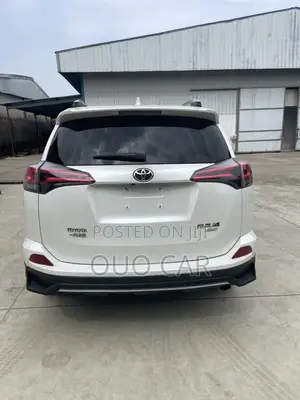 Toyota RAV4 2018 White