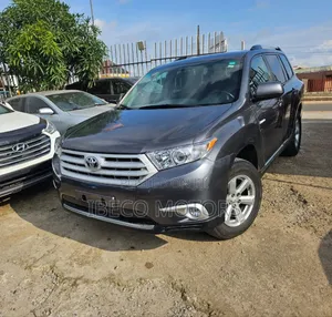 Toyota Highlander 4x4 2008 Gray