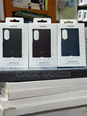 Official Carbon Magnet Case for Samsung Galaxy Z Fold 8