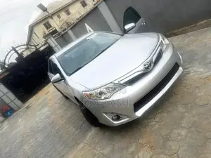 Toyota Camry 2012 Silver