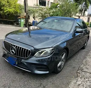 Mercedes-Benz E300 Base RWD Sedan (2.0L 4cyl 9A) 2017 Gray