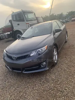 Toyota Camry 2014 Silver