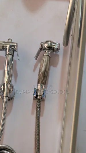 Mmaat Pressing Shower With High Pressure Dispenser