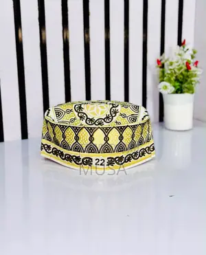 Omaniyya Caps
