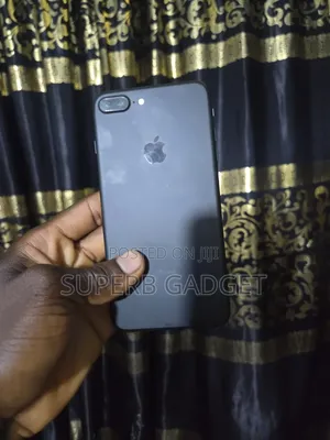 Apple iPhone 7 Plus 32 GB Black