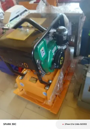 Reversible Plate Compactor Machine