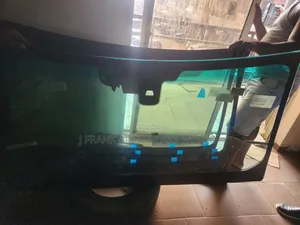 Range Rover E Vogue 2012/2014 Windscreen Glass