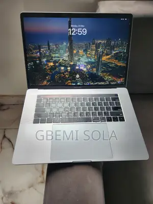 Laptop Apple MacBook Pro 2019 32GB Intel Core i9 SSD 512GB