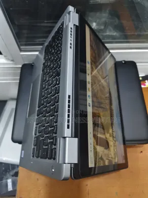 Laptop Dell Latitude 3310 2-in-1 8GB Intel Core i5 SSD 256GB