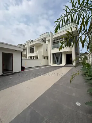 5bdrm Duplex in Lekki Phase 1 for sale