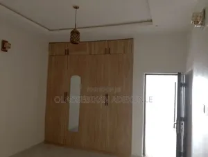 4bdrm Duplex in Akala Estate Akobo for rent