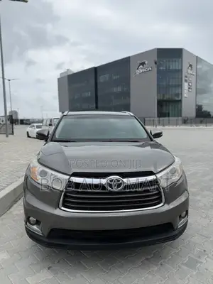 Toyota Highlander 2015 Green