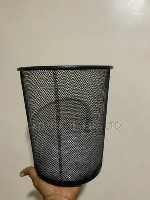 Black Iron Dust Bin